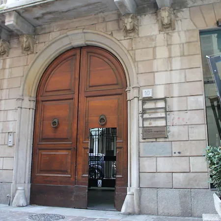 Via Rusconi 10 - Bymyhomeincomo Apartman *
