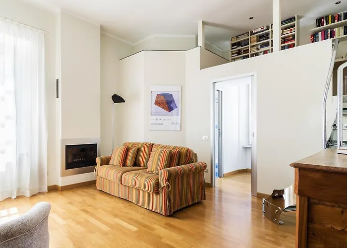 Via Rusconi 10 - Bymyhomeincomo Apartamento Como
