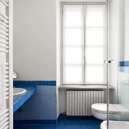 Via Rusconi 10 - Bymyhomeincomo * Como