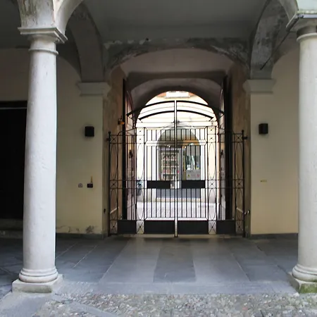 Via Rusconi 10 - Bymyhomeincomo * Como