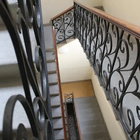 Via Rusconi 10 - Bymyhomeincomo Апартаменты