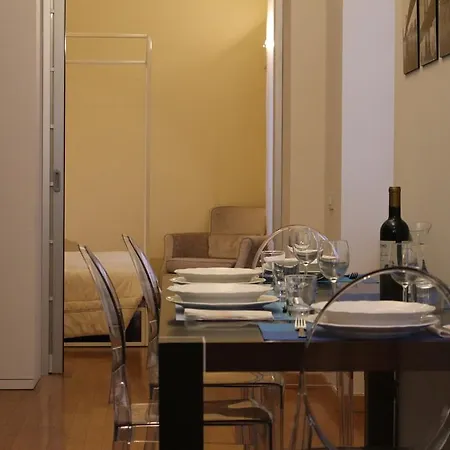 Via Rusconi 10 - Bymyhomeincomo * Côme