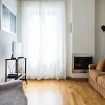 Via Rusconi 10 - Bymyhomeincomo Daire