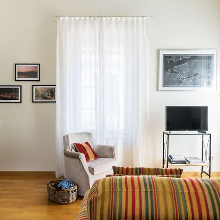 Daire Via Rusconi 10 - Bymyhomeincomo *