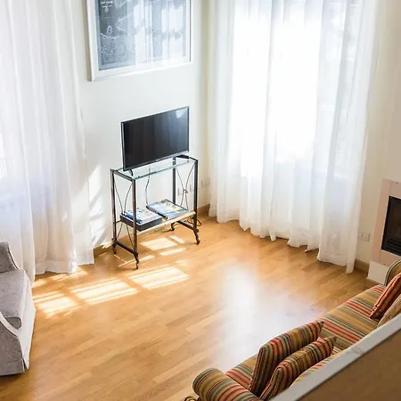 Via Rusconi 10 - Bymyhomeincomo 科莫